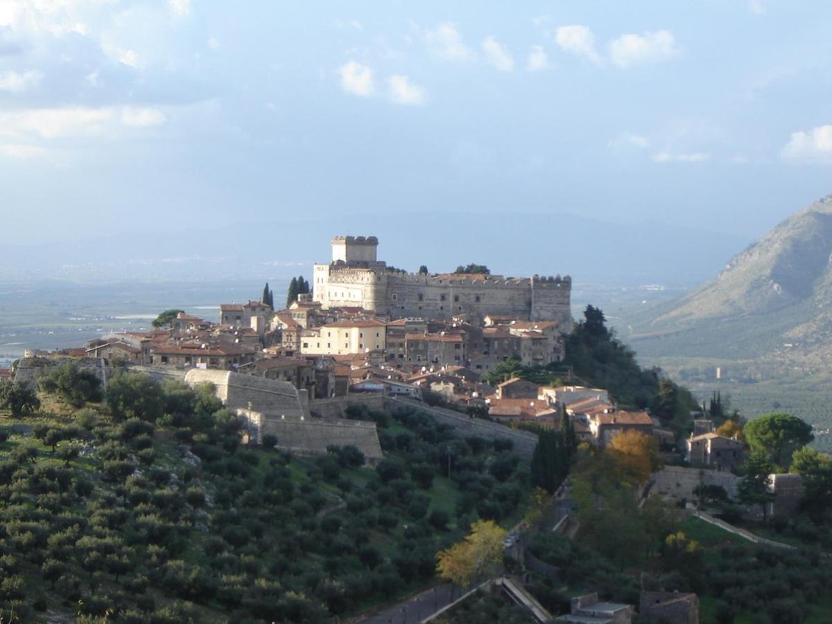 B&B Stazione Latina Sermoneta Zewnętrze zdjęcie